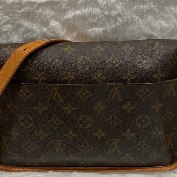 🥳TODAY!!! SEND YOUR OFFER FOR ACCEPTANCE!!! LOUIS VUITTON GIBECEIRE. - Picture 3 of 6